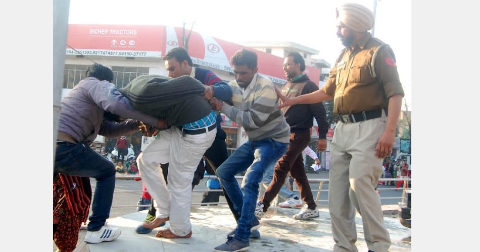 bathinda teachers protest, one try to commit suicide
