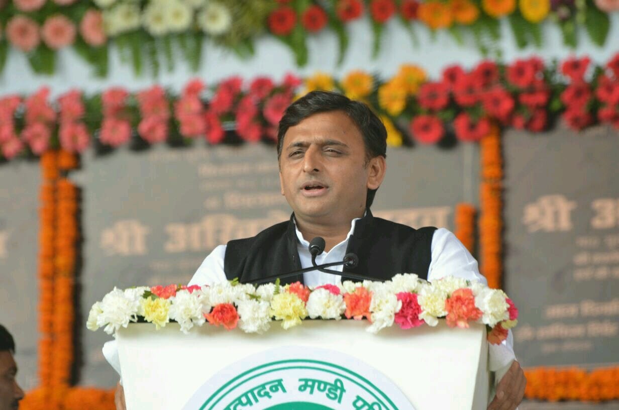 up cm akhilesh laid foundation of various projects