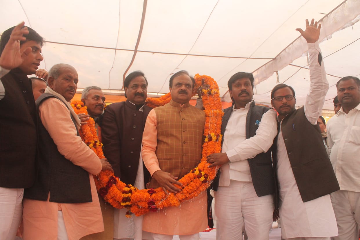 only BJP honours backwards says rameshwar