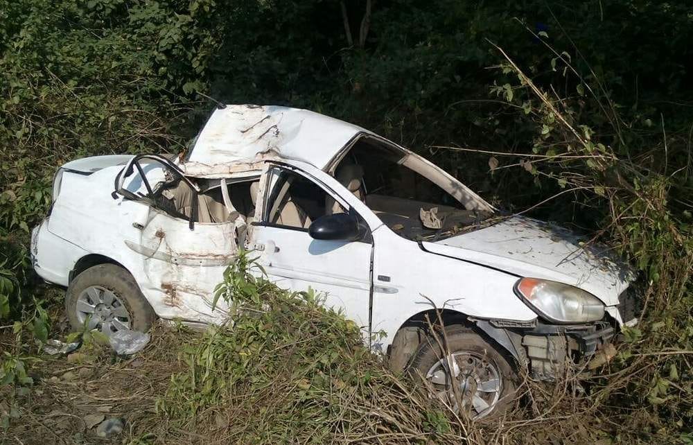 three injured in car accident near rajgargh