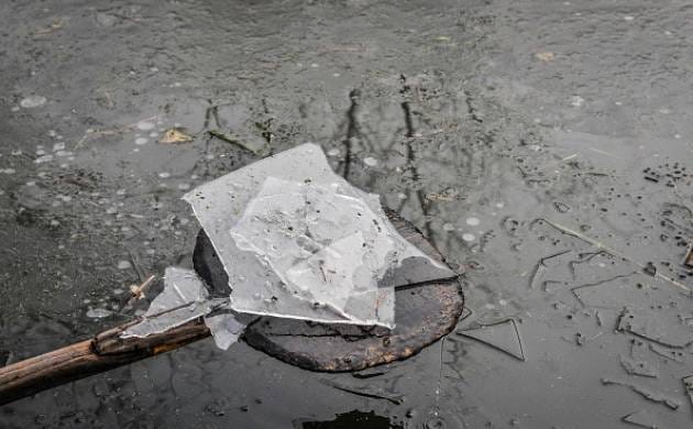 Srinagar's Dal Lake freezes due to cold wave conditions in the region 