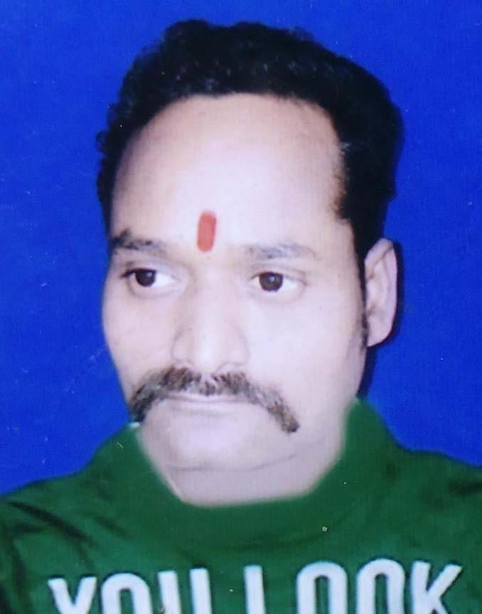 Distressed debt photographer himself shot dead