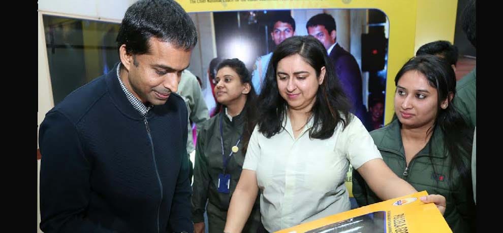 PV Sindhu coach Gopi chand visited maruti suzuki showroom gurugram