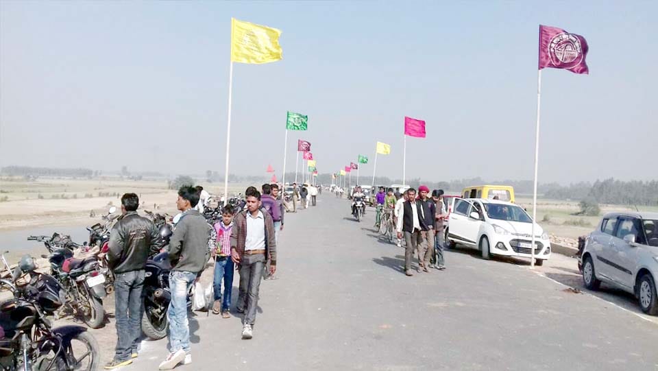 Kanpur, Auraiya, Etawah and Lucknow had traveled direct route