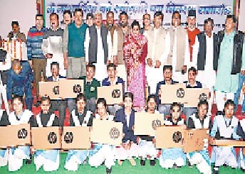 Promising students received laptop