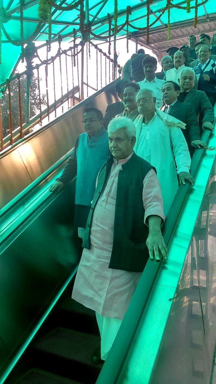 See the platform, will appear in Varanasi