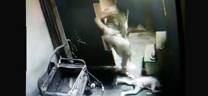 mother beaten child delhi prime news crime news