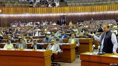 5000 note ban in pakistan, Pakistan passed bill