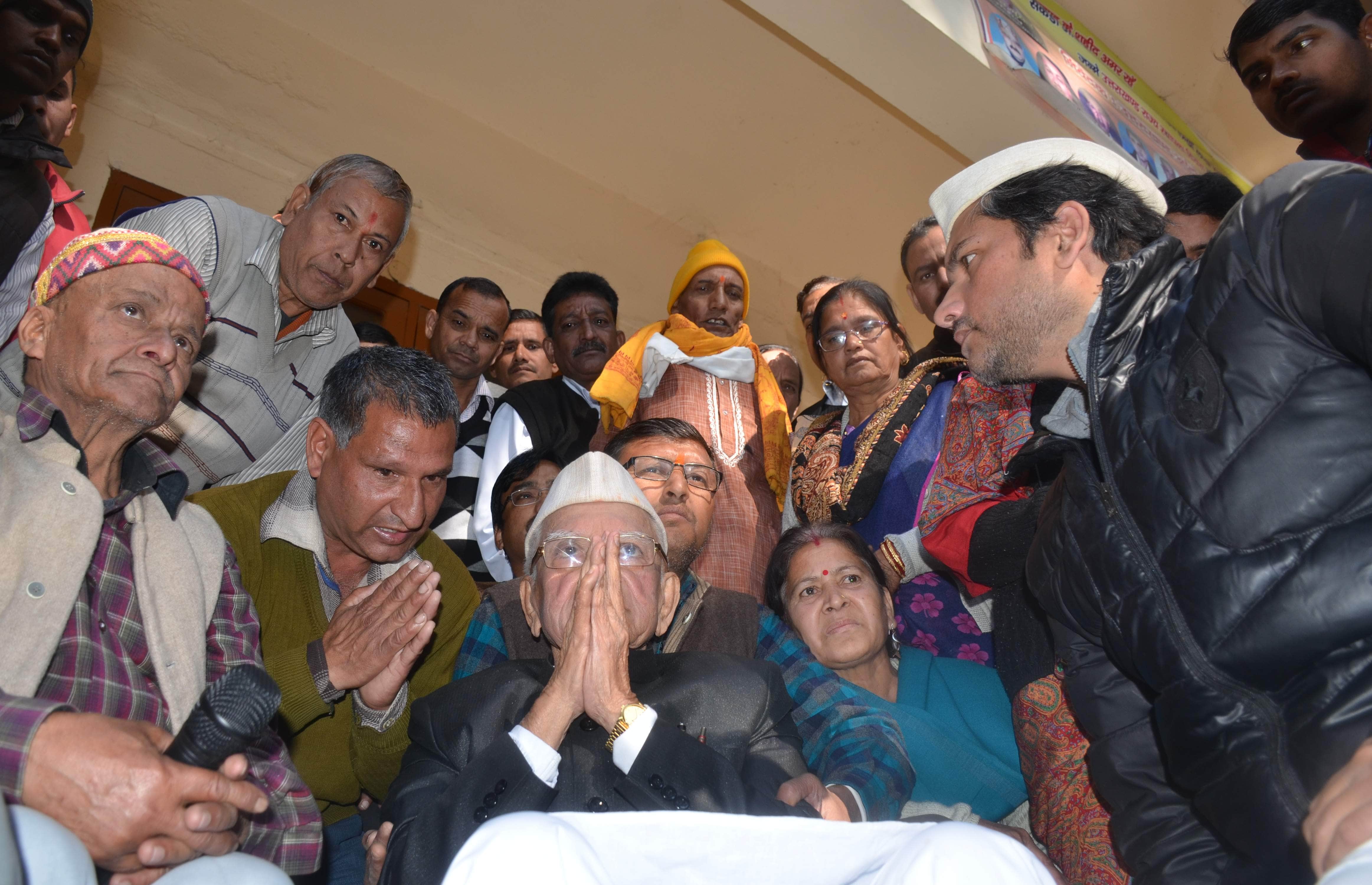 nd tiwari start crying.