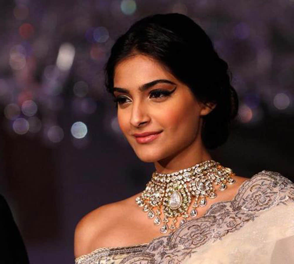sonam kapoor revealed her molest case in chilhood