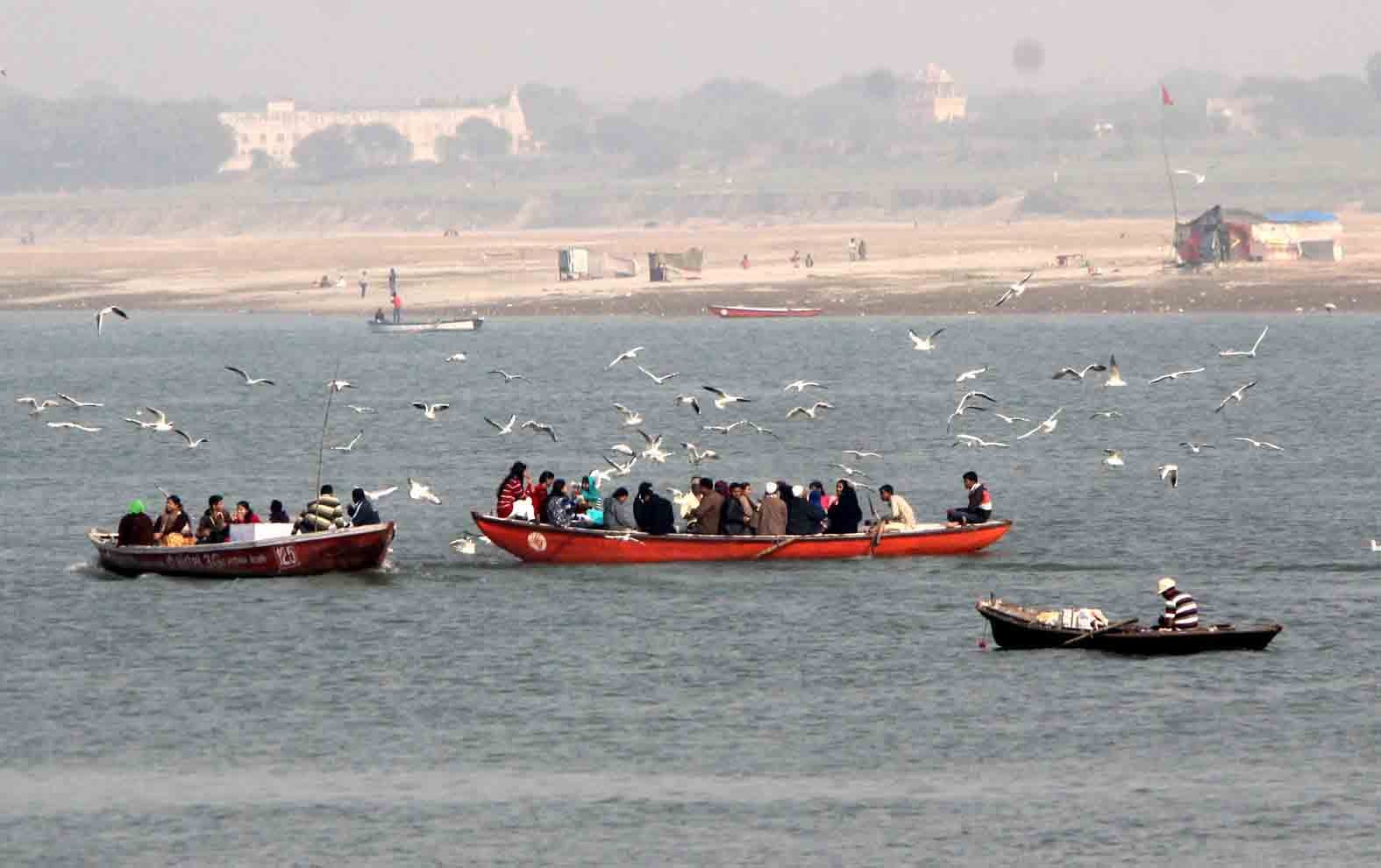 weathers become good, number of tourist increase in kashi