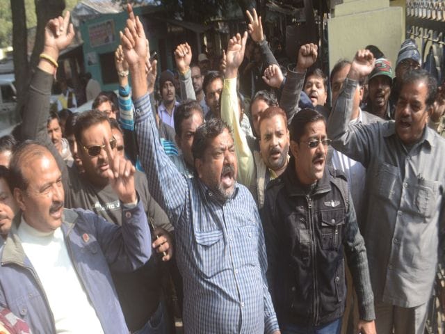  traders opened front against piracy