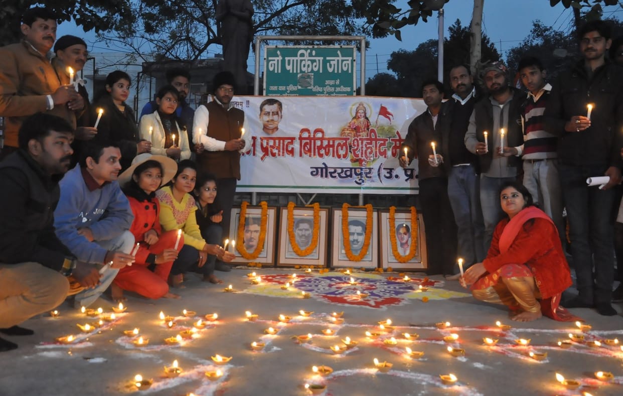 People give tribute to Pt. Ram Prasad Bismil