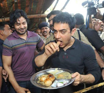 aamir khan promoting his film dangal