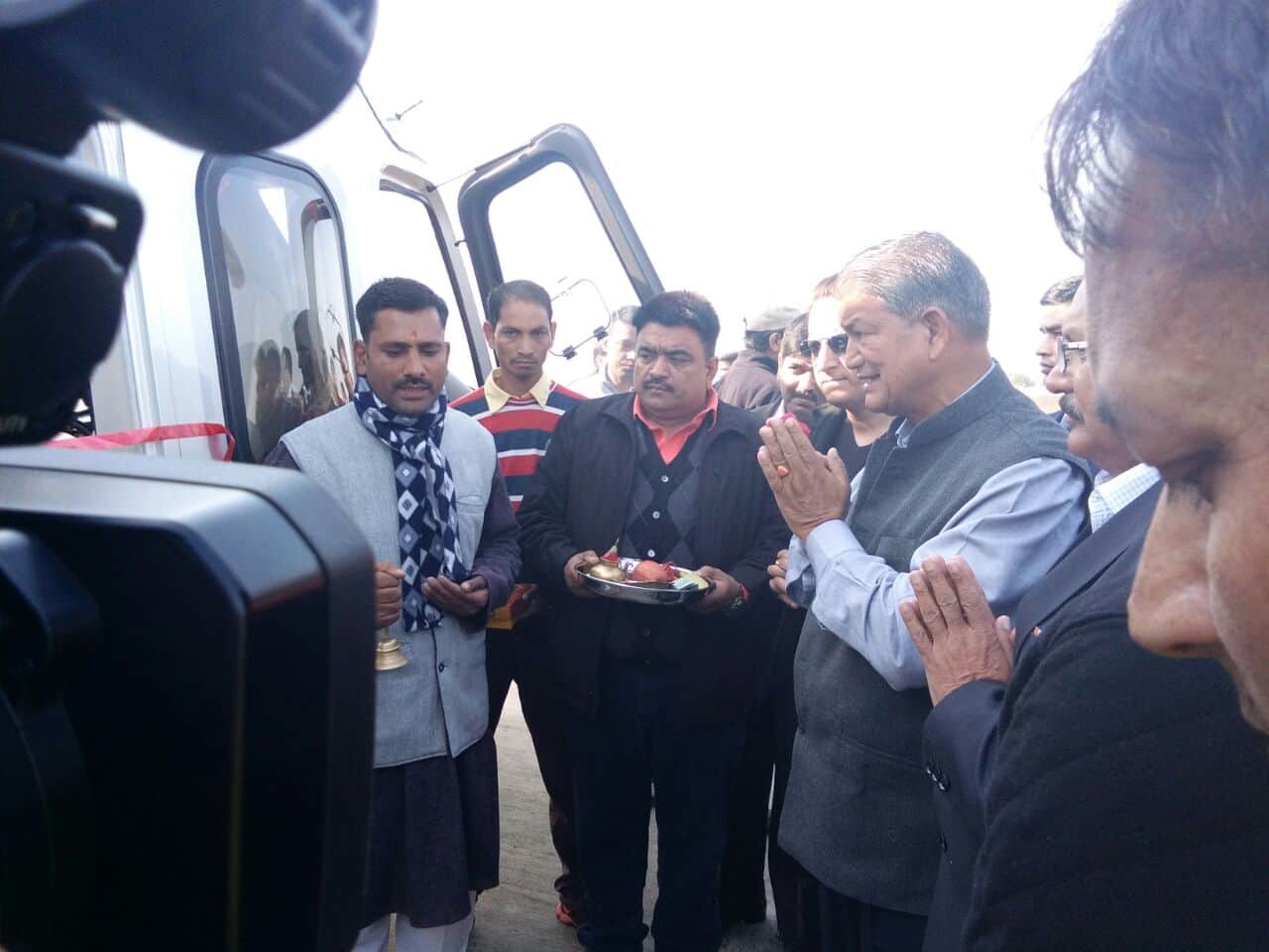 air service from dehradun to naini saini