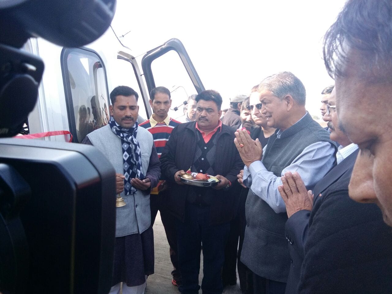 air service from dehradun to naini saini