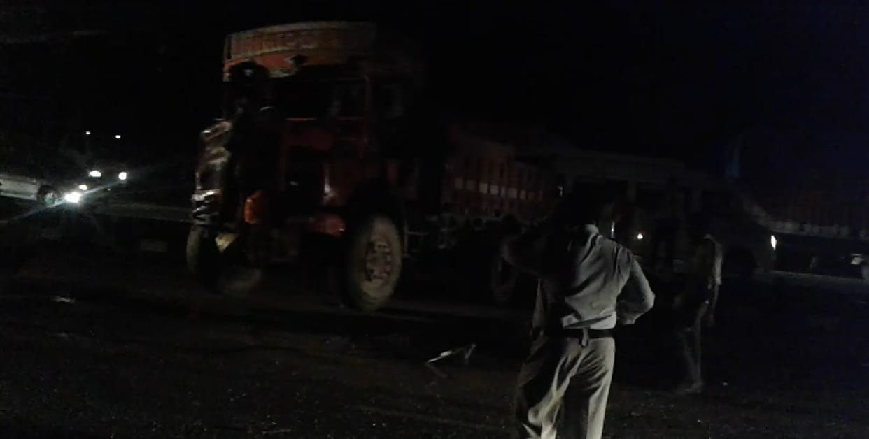 five dead in road accident at hamirpur