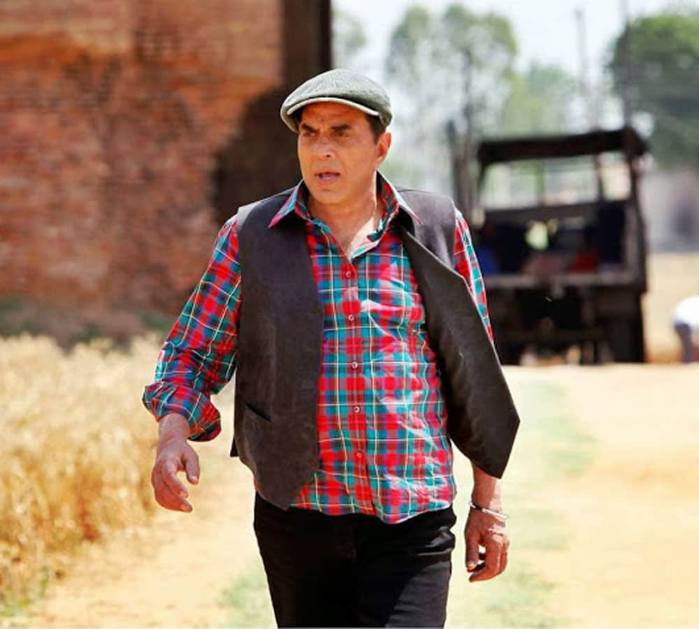 bollywood actor dharmendra rushed to hospital