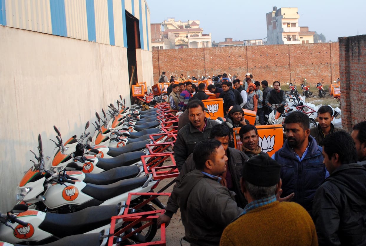Varanasi reached 300 bike tour Kamal message
