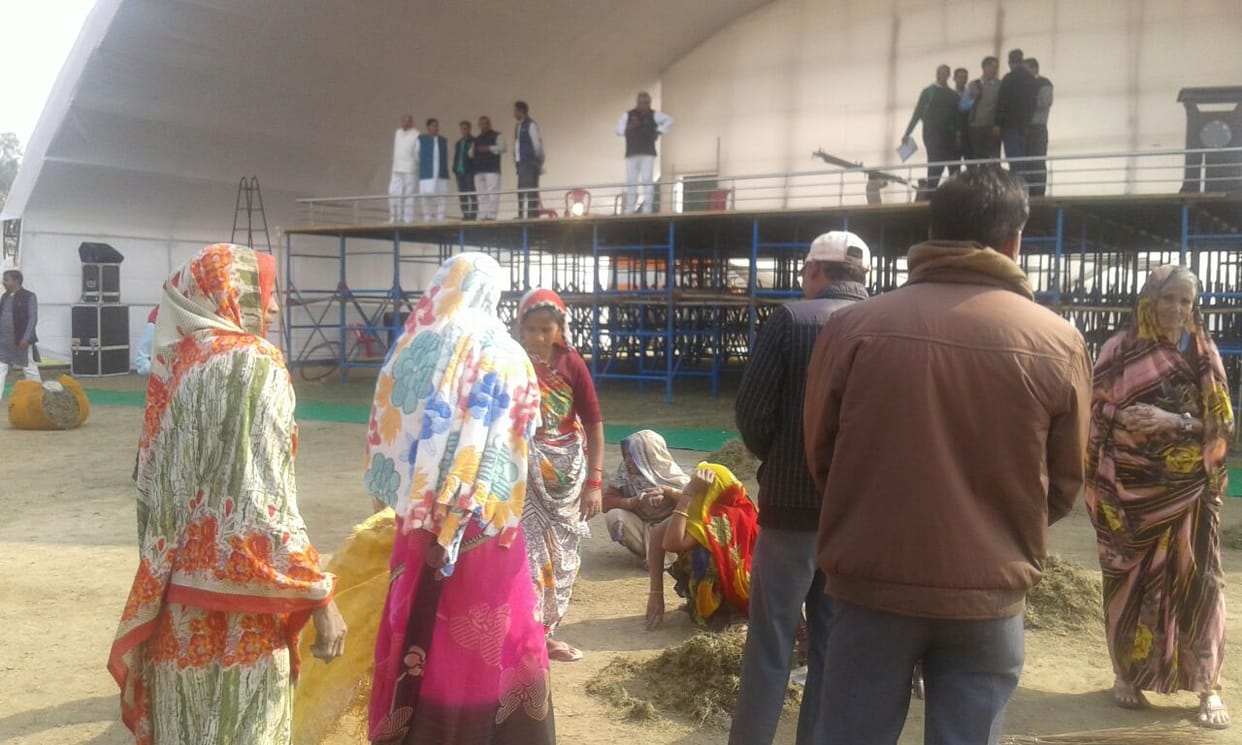 labour from varanasi facing not ban problem