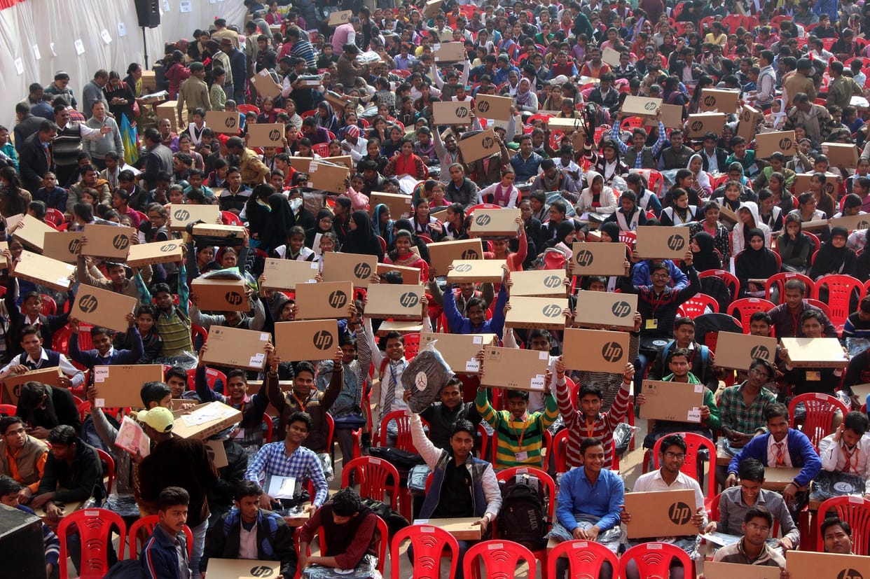 students become haapy after reciving laptop