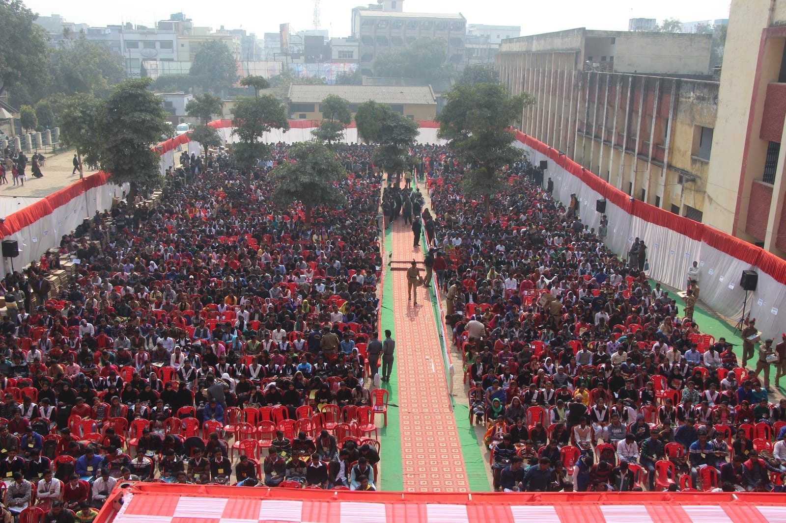students become haapy after reciving laptop
