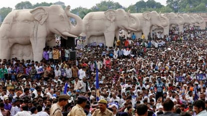 "Mayawati will stay in Uttar pradesh or not'