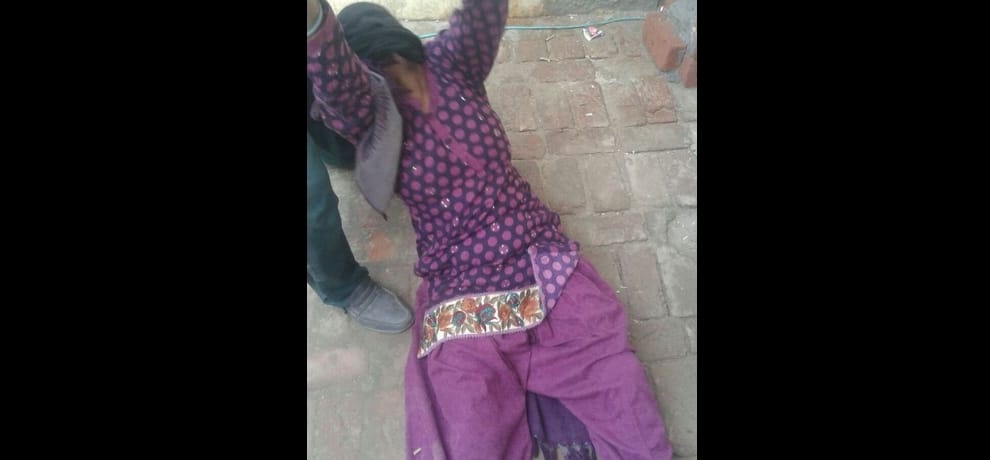 Demonetisation: cash crunch forced a person to climb on mobile tower after bank goes out of cash