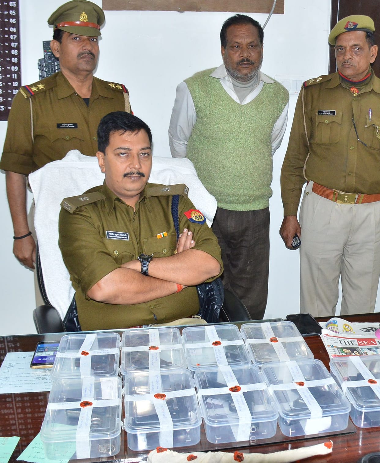 The STF was finally picked two vehicle thieves, car recovered