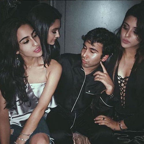 sara ali khan celebrate christmas party