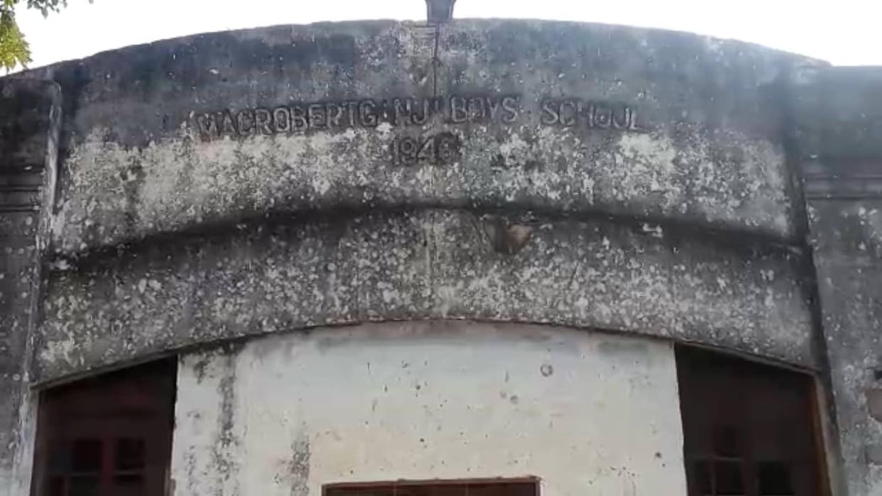 schools in dilapidated condition