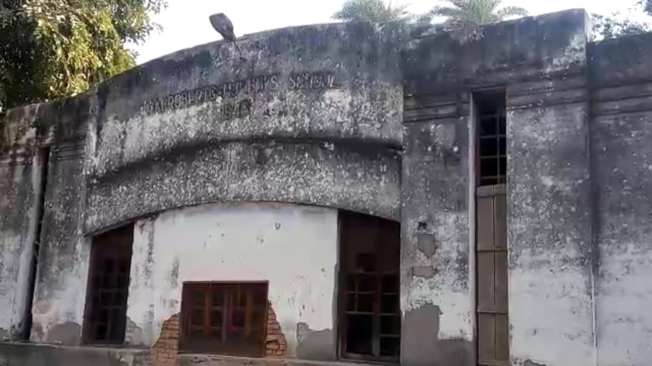 schools in dilapidated condition