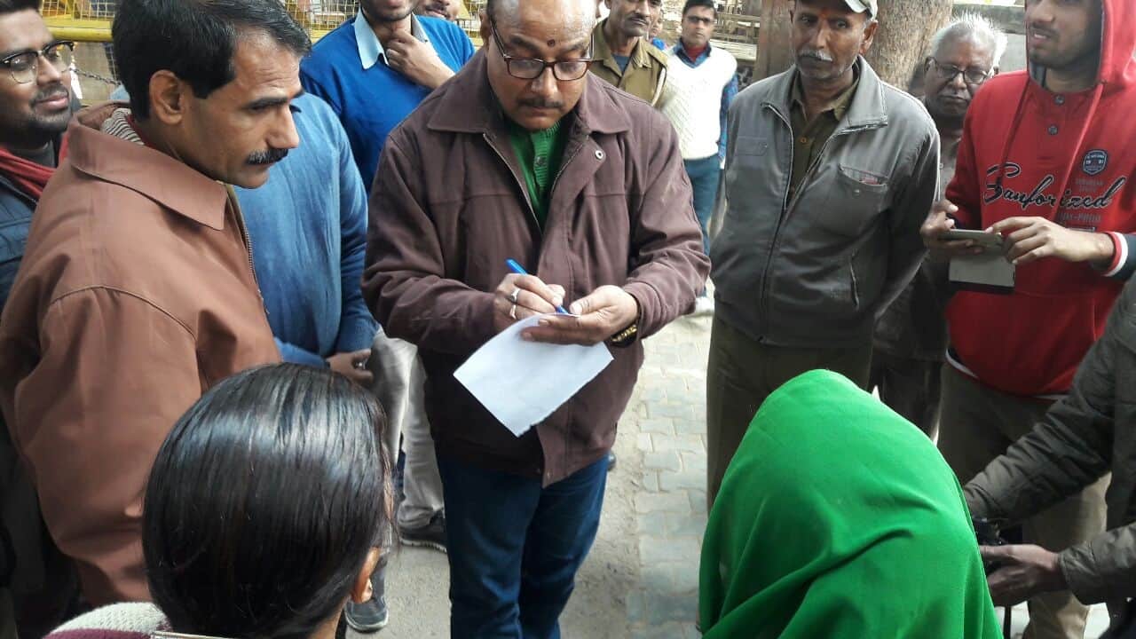 women's wandering for toilet in pm modi constituency varanasi 
