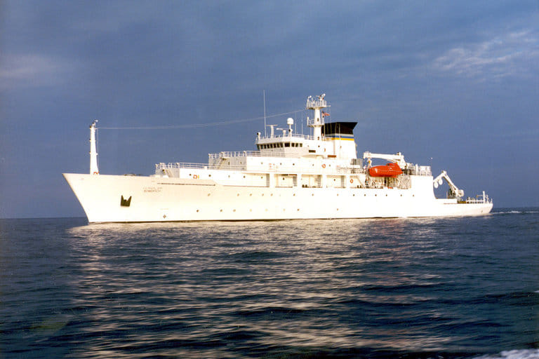 China returns seized US underwater drone