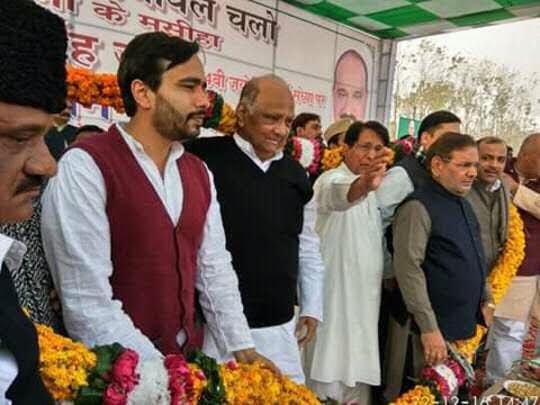Farmers rights march toss mselves on PM Singh, Modi said farmers wasted Notion