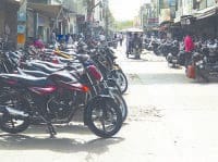 note ban, car, bike market down