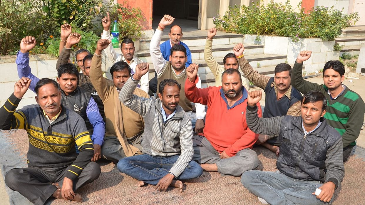 BSNL raging contract worker.