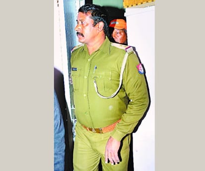  Sub inspector and sipoy caught red handed when they were taking bribe.