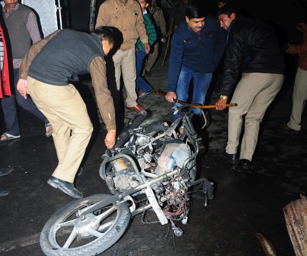 fire in a welding shop in Lucknow.