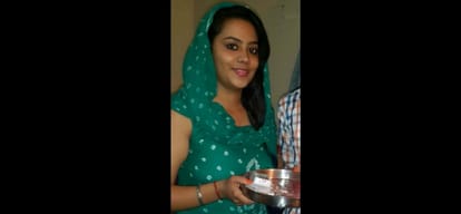 In Mercedes Murder: cut beard, straw cattle hides in the room