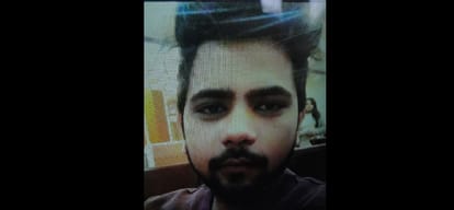 In Mercedes Murder: cut beard, straw cattle hides in the room