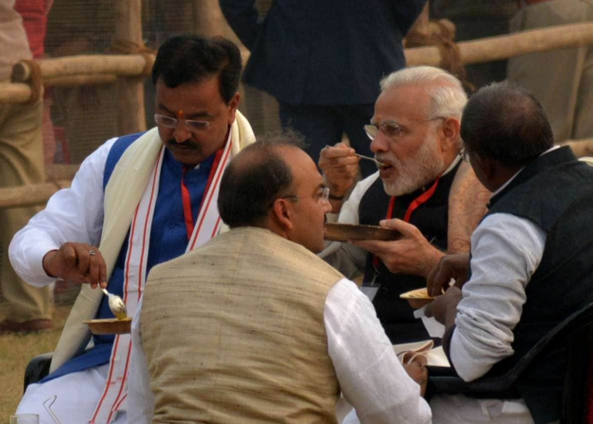 pm modi eat khichdi at varanasi visit