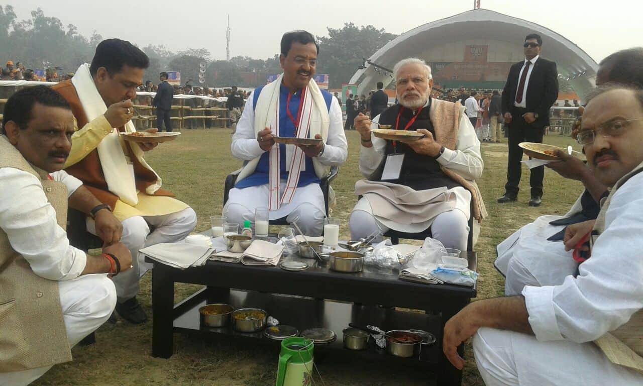 pm modi eat khichdi at varanasi visit