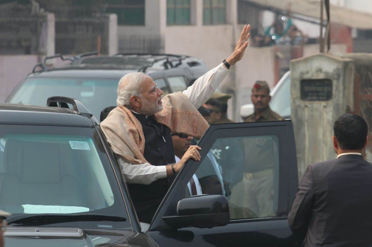 see the photos of pm modi varanasi visit