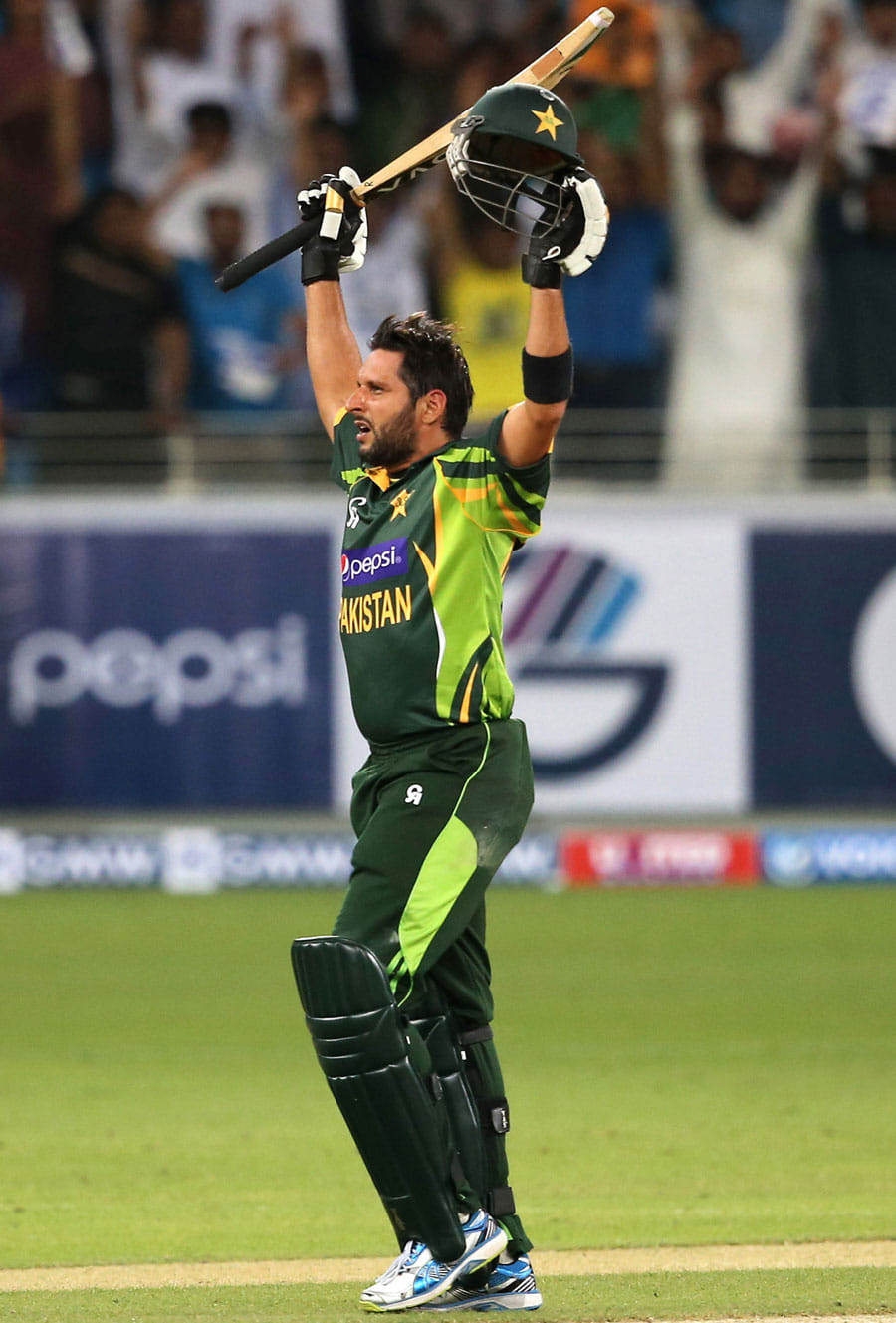 this Indian cricketer give Boom Boom nickname to Shahid Afridi