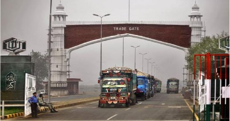 This time tomatoes are not going to Pakistan, reduced movement of trucks