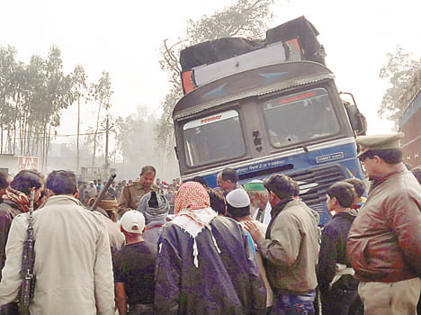 There was no fog in old age, thrashed by truck