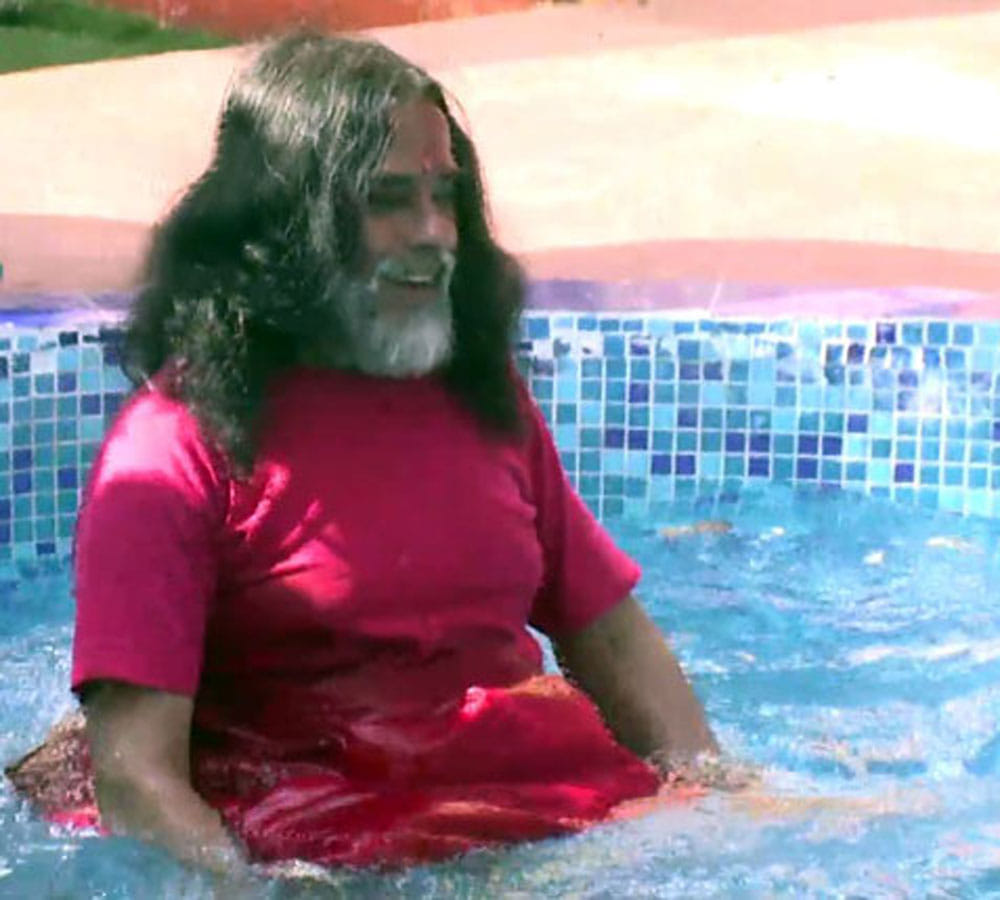 bigg boss ex contestant swami om gives threat