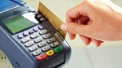 bhu hospital become cashless, swipe machine installed