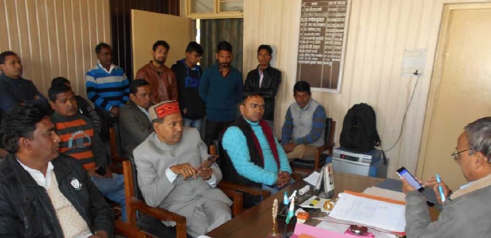 BJP members have besieged the CMO
